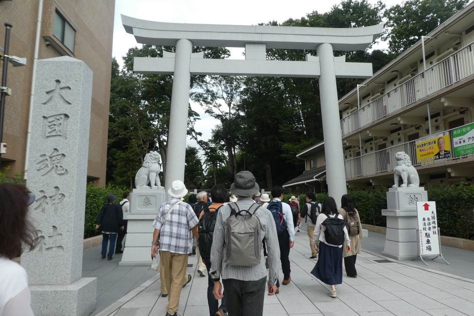 大國魂神社の見学の様子