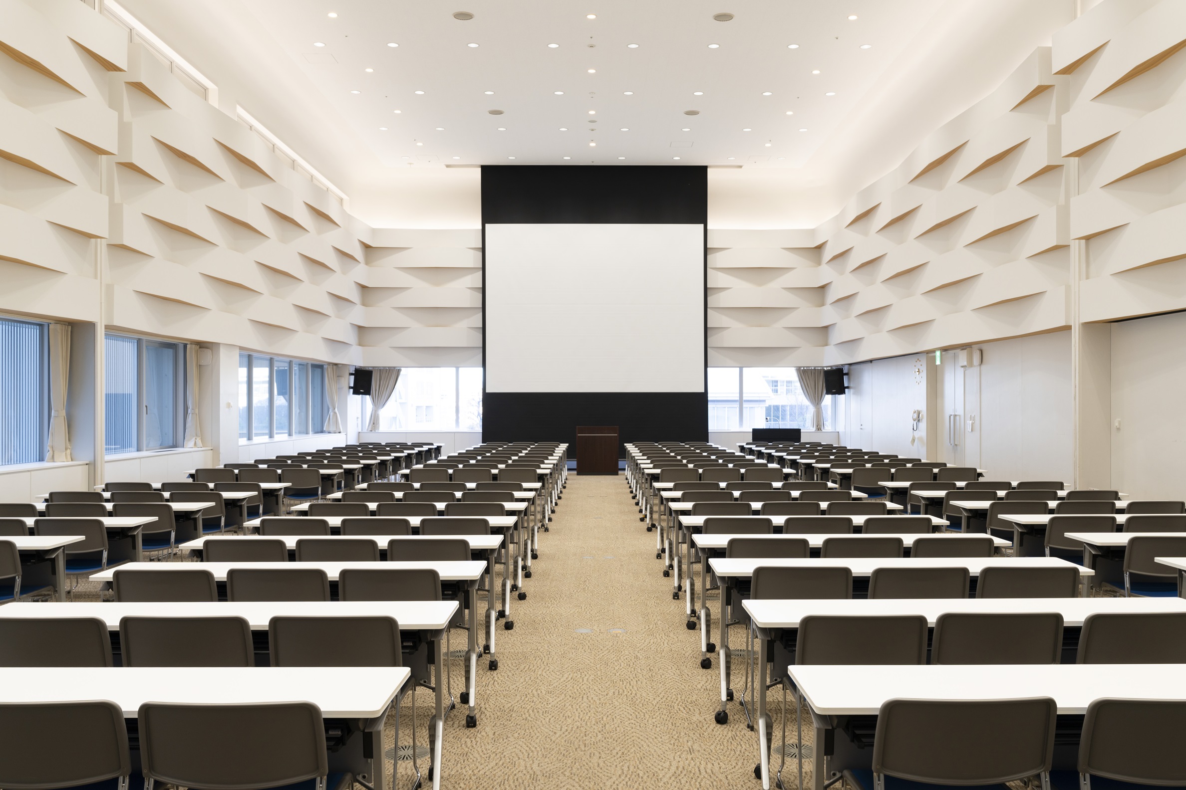 多摩図書館セミナールームの写真（令和8年1月撮影）